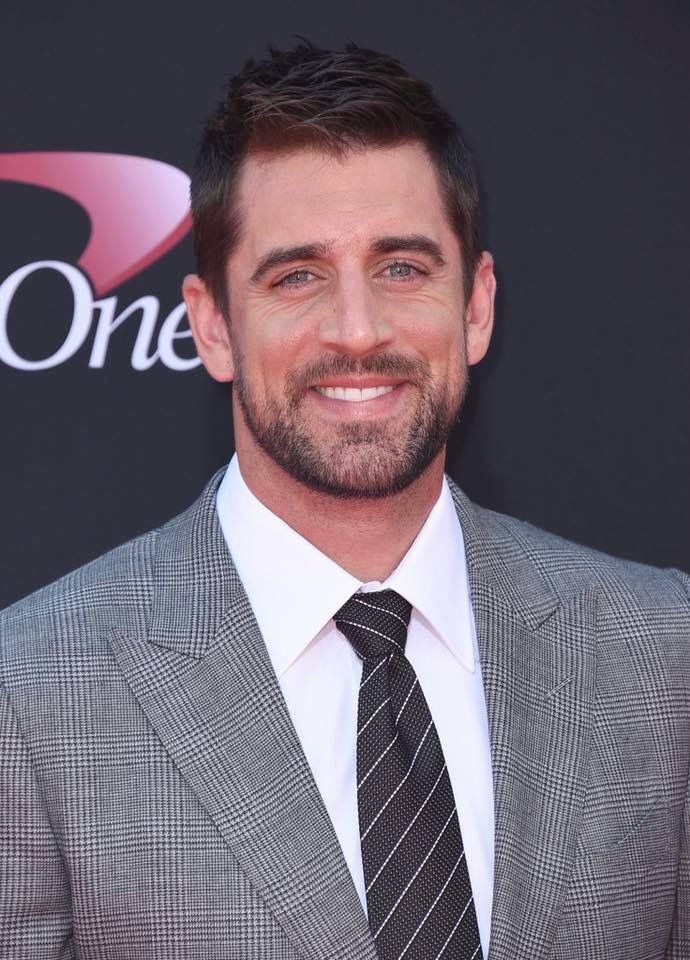 Get the Aaron Rodgers Haircut: Your Barber-Approved Guide - Jusebeauty Blog