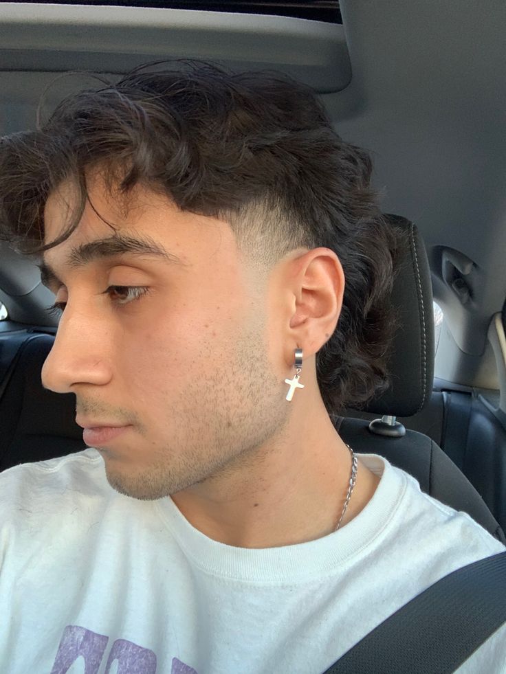 Rocking the Middle Part Mullet: Styling Tips for Every Hair Type